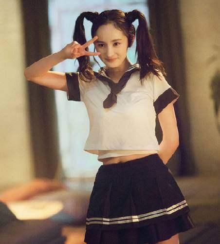 女明星 校服,女明星们的校服时尚演绎